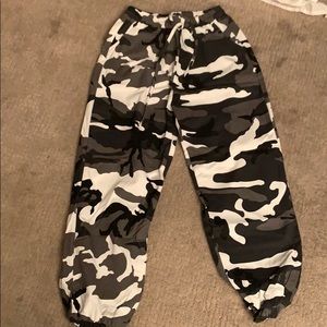 Camouflage baggy sweatpants